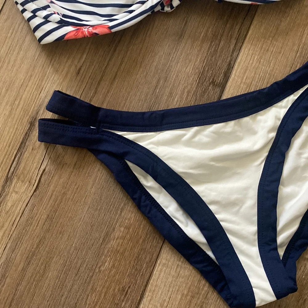 L*space camellia navy white striped floral bikini top and bottoms medium